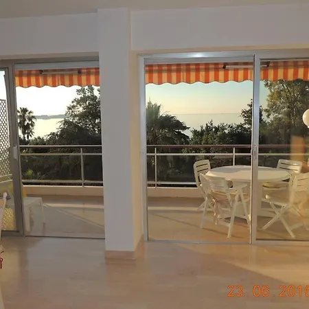 Standing Vue 2 Pers. 5 Min.cannes Апартаменты *