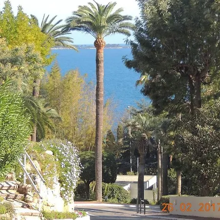 Standing Vue 2 Pers. 5 Min.cannes Апартаменты *