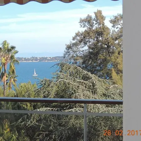 Studio Standing Vue 2 Pers. 5 Min.cannes Apartment *