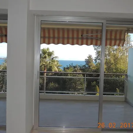 Studio Standing Vue 2 Pers. 5 Min.cannes