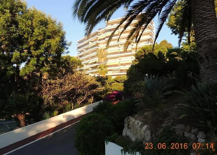 Studio Standing Vue 2 Pers. 5 Min.cannes *