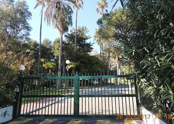Studio Standing Vue 2 Pers. 5 Min.cannes Vallauris