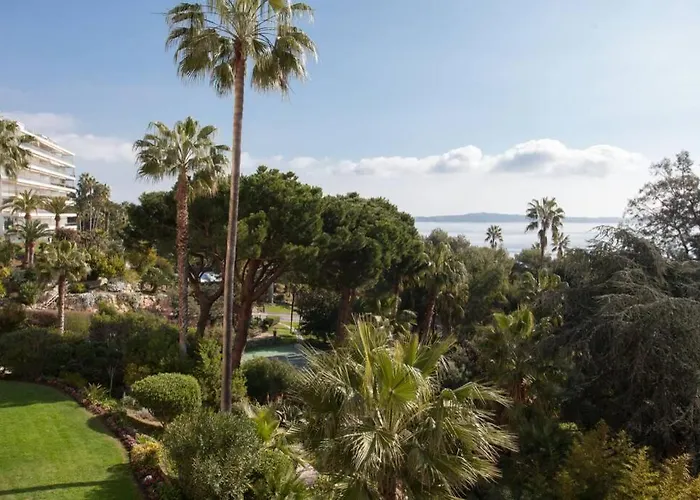 Studio Standing Vue 2 Pers. 5 Min.cannes Apartment Vallauris